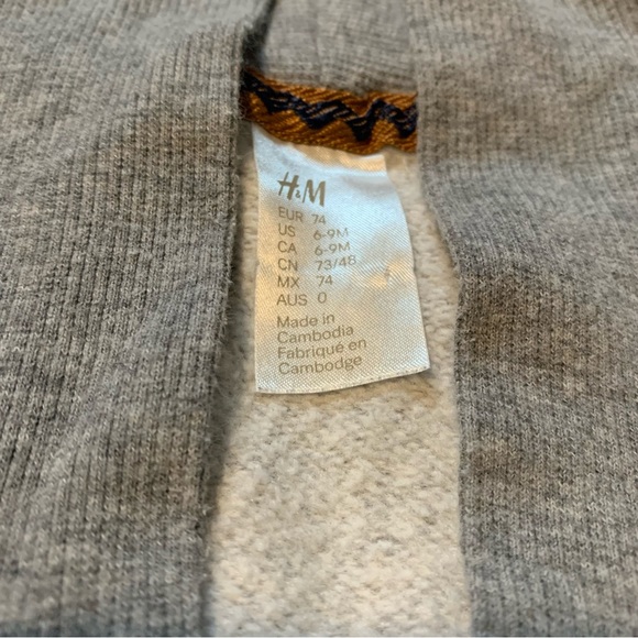 6-9 month H&M cardigan - Picture 2 of 2